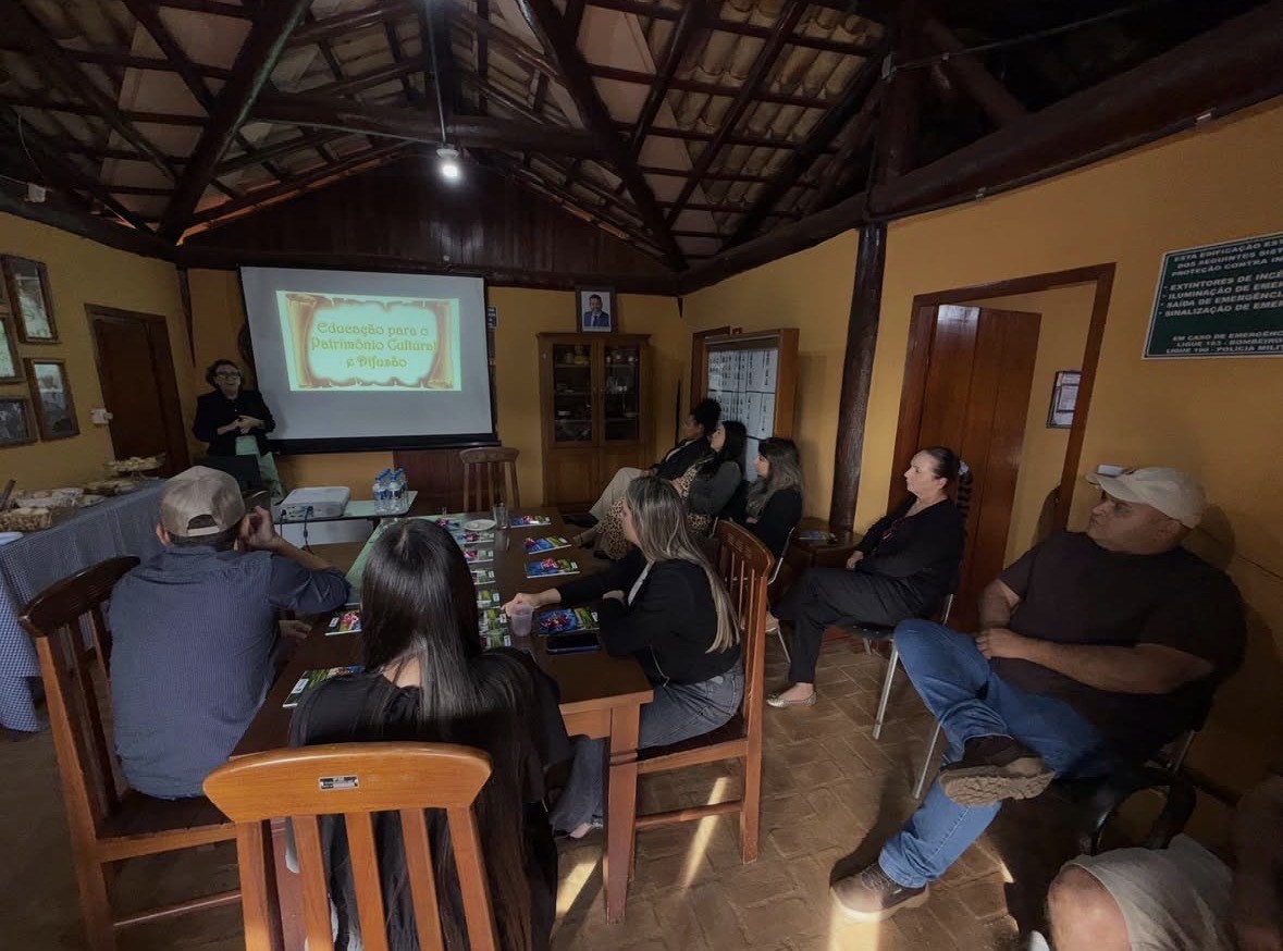 Foto 2 - Três cidades se reúnem em Carneirinho para debater preservação do patrimônio cultural